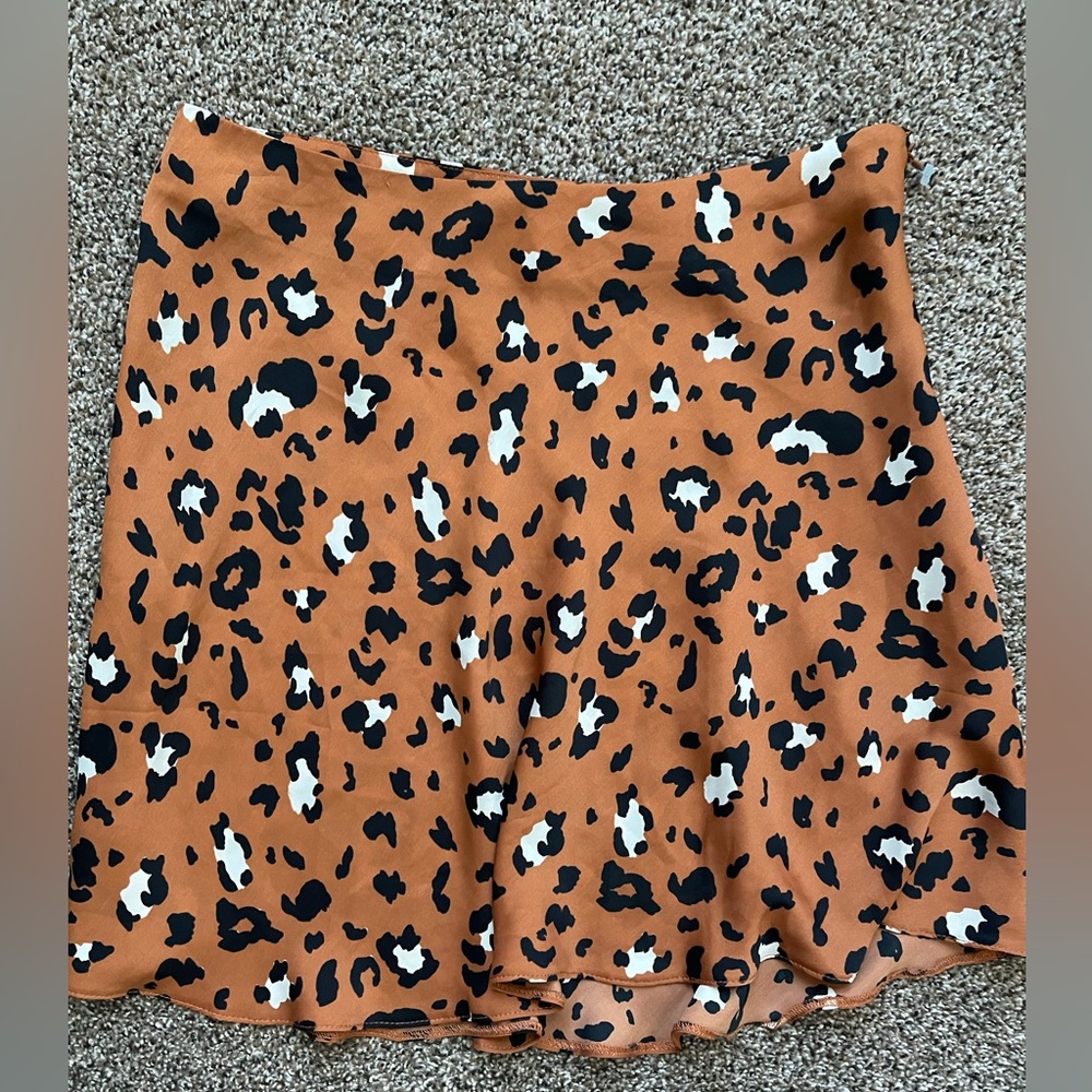 Urban outfitters small leopard skirt worn once